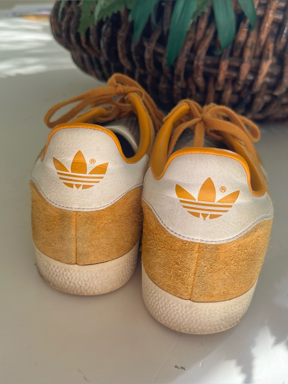 Adidas gazelle men’s sneakers collegiate gold size 10.5 CQ2801 2017 Need Clean - Picture 5 of 13